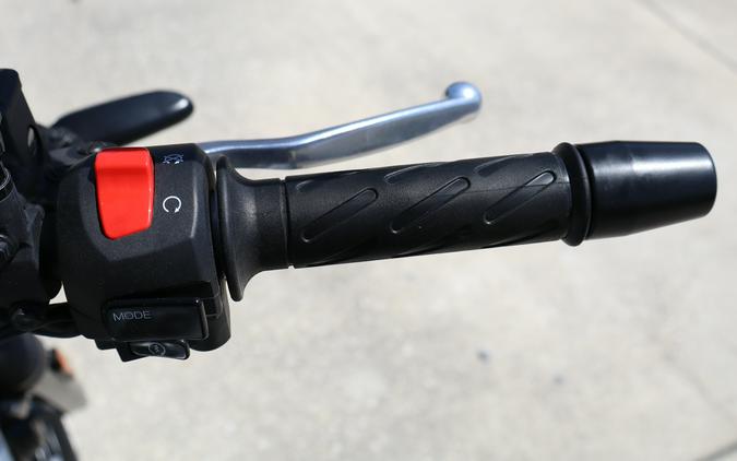 2023 Moto Guzzi V7 Stone