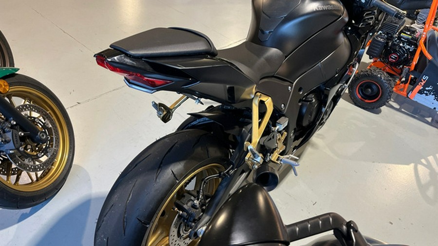 2024 Kawasaki ZX1002MRFAL