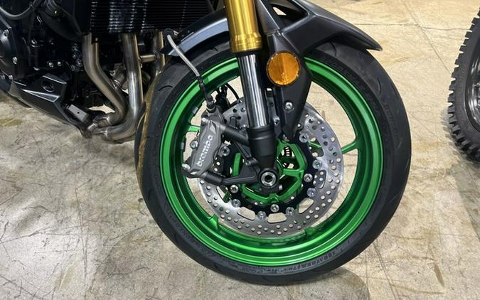 2026 Kawasaki Z900 SE ABS