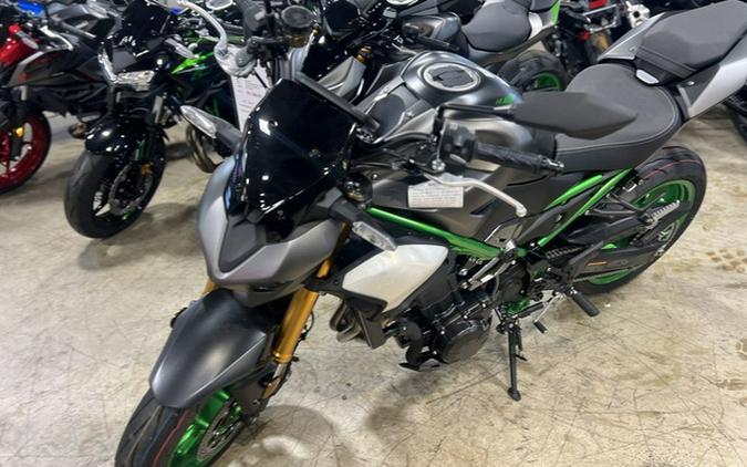 2026 Kawasaki Z900 SE ABS