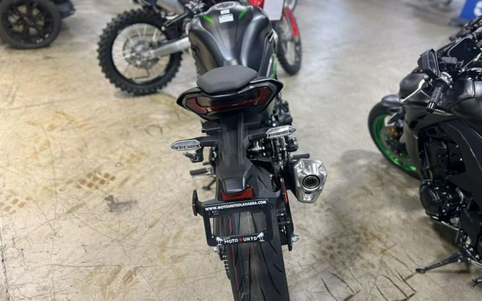 2026 Kawasaki Z900 SE ABS