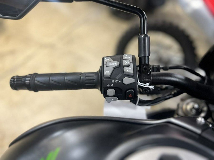 2026 Kawasaki Z900 SE ABS