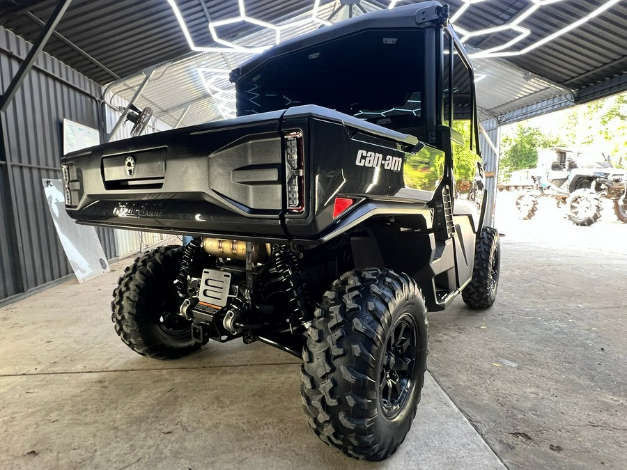 2026 Can-Am Defender XT CAB HD11