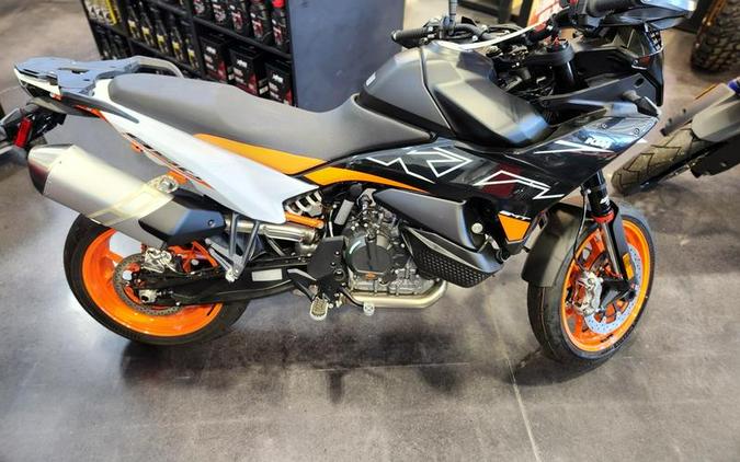 2024 KTM 890 SMT