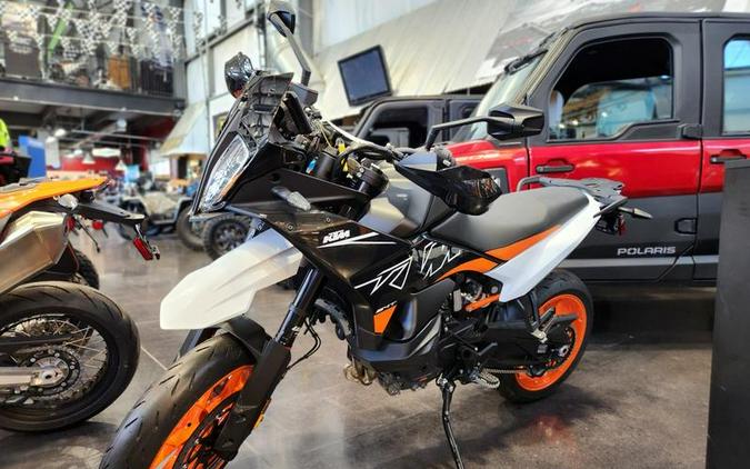 2024 KTM 890 SMT