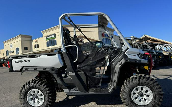 New 2024 CAN-AM DEFENDER X MR HD10 HYPER SILVER AND LEGION RED