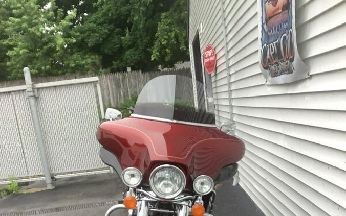 2009 Harley-Davidson Electra Glide® Classic Red Hot Sunglo