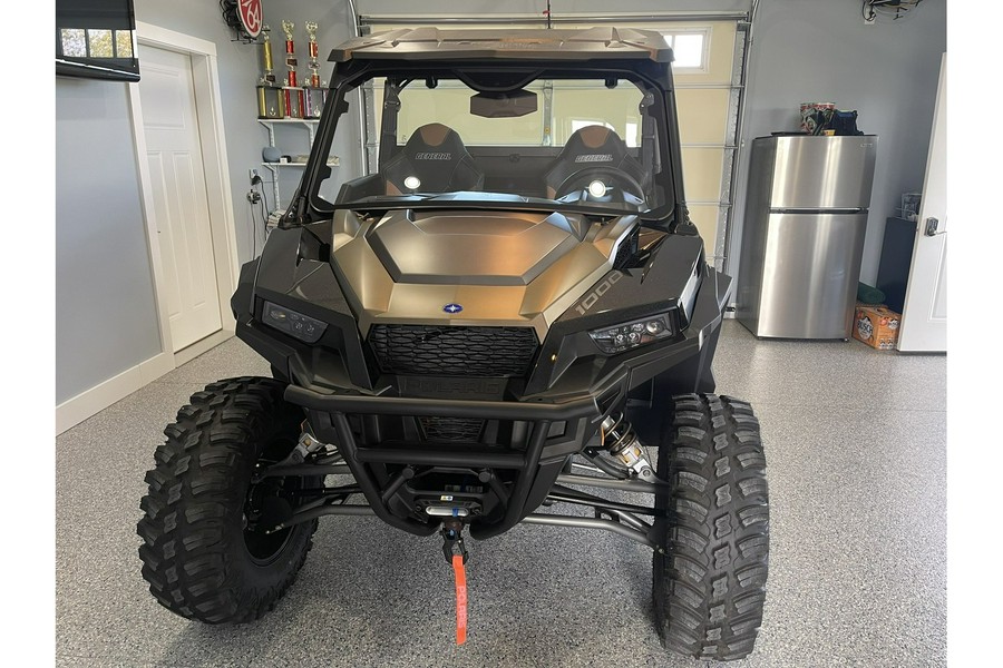 2022 Polaris Industries General XP 1000 Deluxe Black Crystal