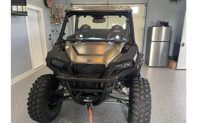 2022 Polaris Industries General XP 1000 Deluxe Black Crystal