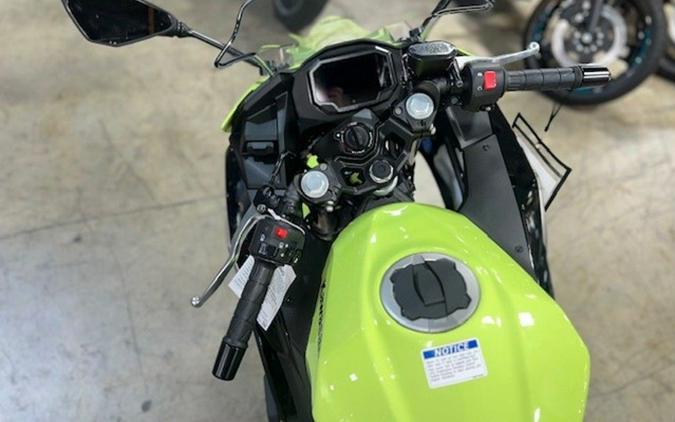 2026 Kawasaki Ninja 500 ABS Metallic Yellowish Green/Ebony