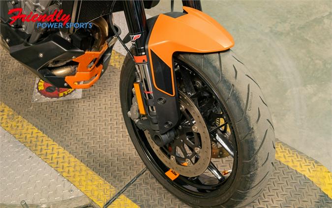 2022 KTM Duke 890