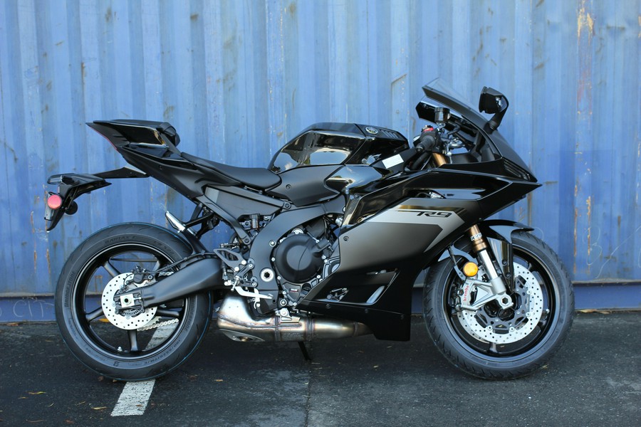 2025 Yamaha YZF R9