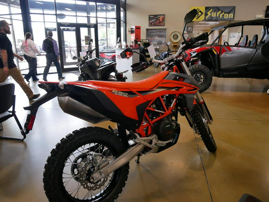 2023 KTM 690 Enduro R