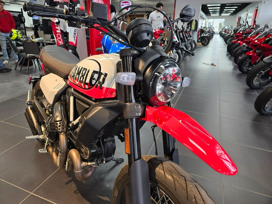 2022 Ducati Scrambler Urban Motard