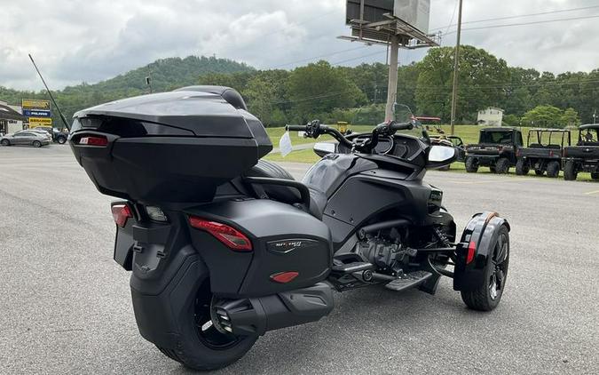 2023 Can-Am® Spyder F3 Limited Dark Wheels