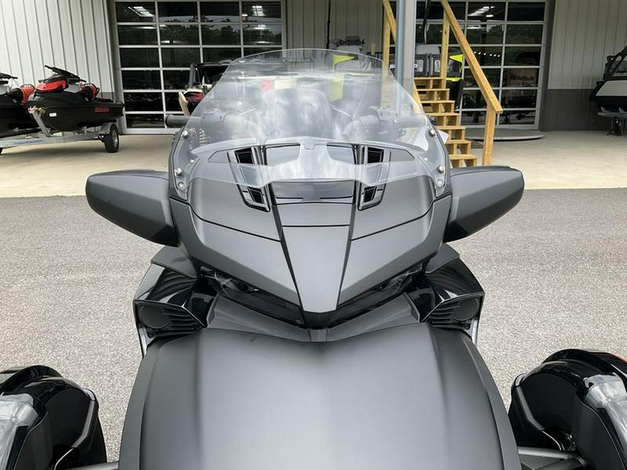 2023 Can-Am® Spyder F3 Limited Dark Wheels