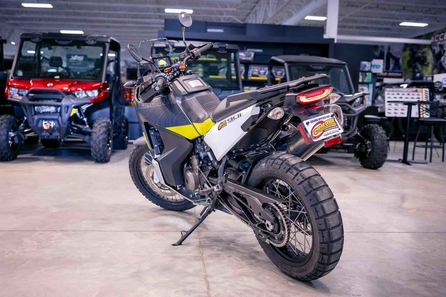 2022 Husqvarna® Norden 901