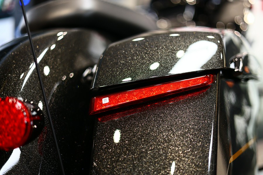 2026 Indian Motorcycle CHALLENGER DARK HORSE 112 POWER BAND AUDIO BLACK CRYSTALBLACK METALLIC CHAMPIONSHIP GOLD ACCENT 49ST