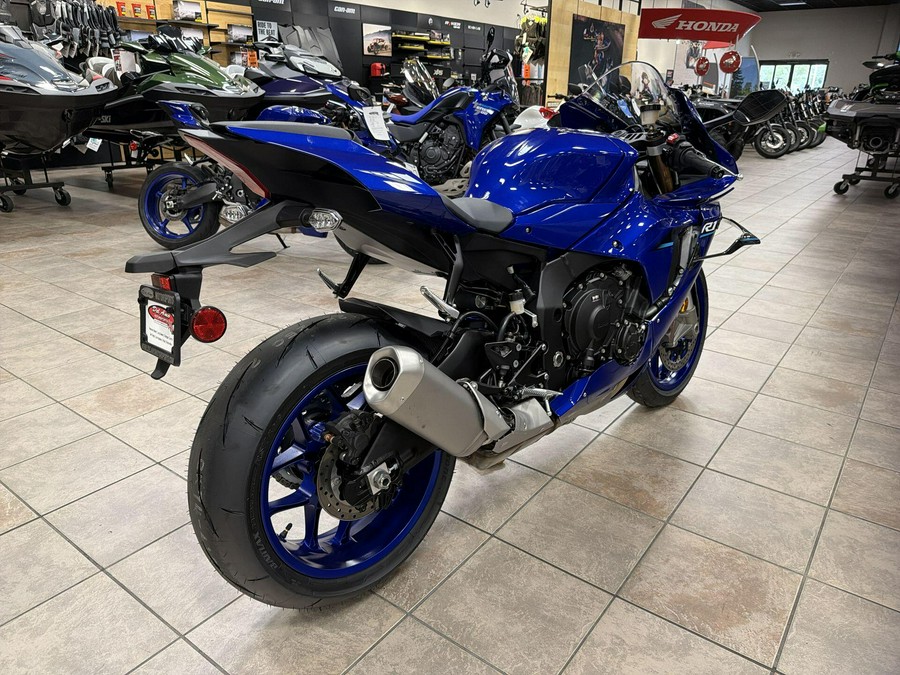 2026 Yamaha YZF-R1
