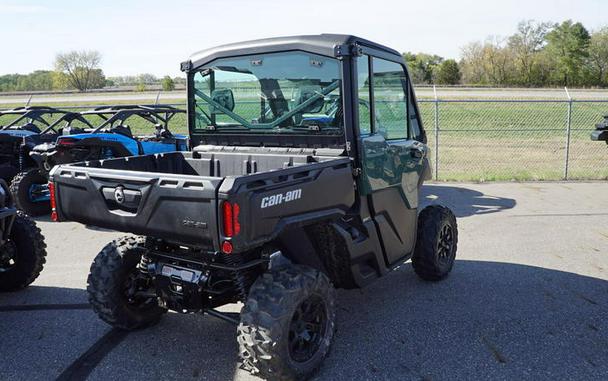 2024 Can-Am® Defender DPS CAB HD9