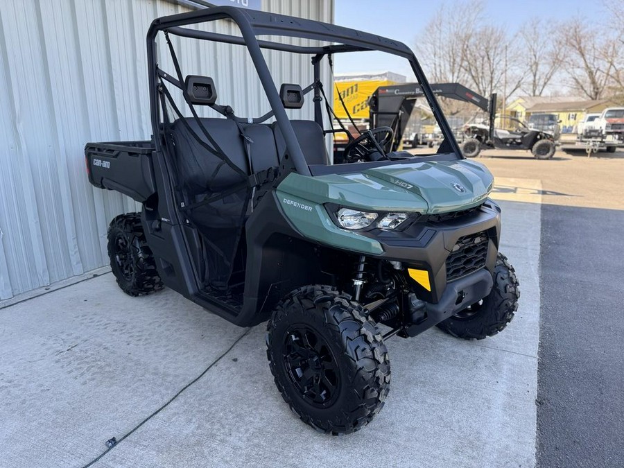 2025 Can-Am® Defender DPS HD7 Compass Green