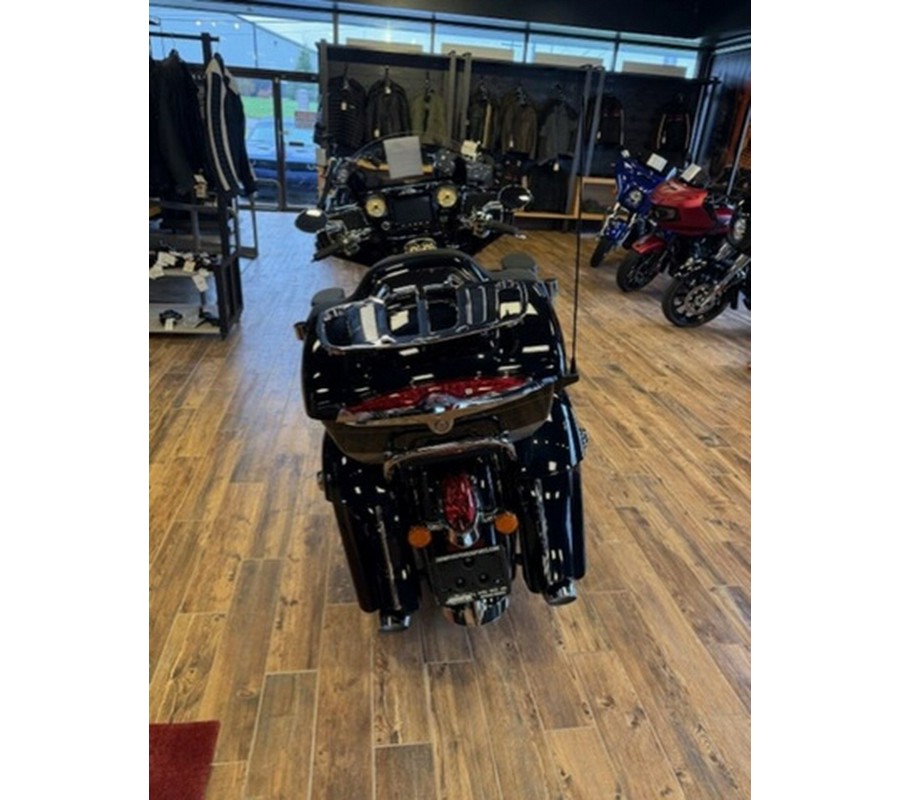 2025 Indian Roadmaster Elite Springfield Blue Candy