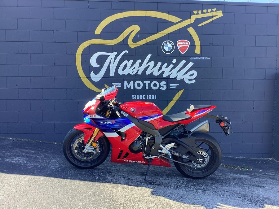 2025 Honda CBR1000RRR Fireblade SP