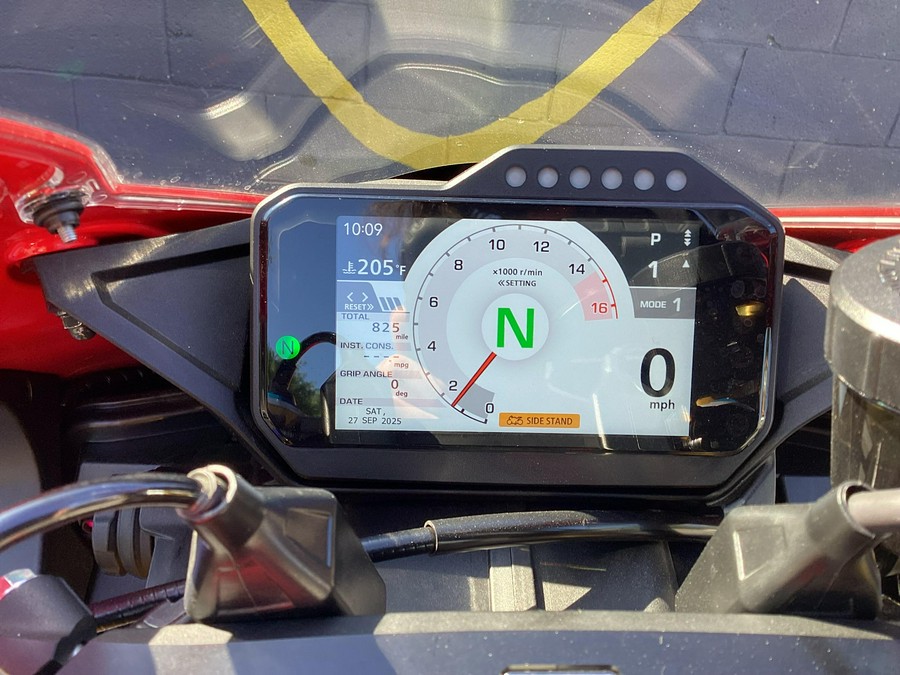 2025 Honda CBR1000RRR Fireblade SP