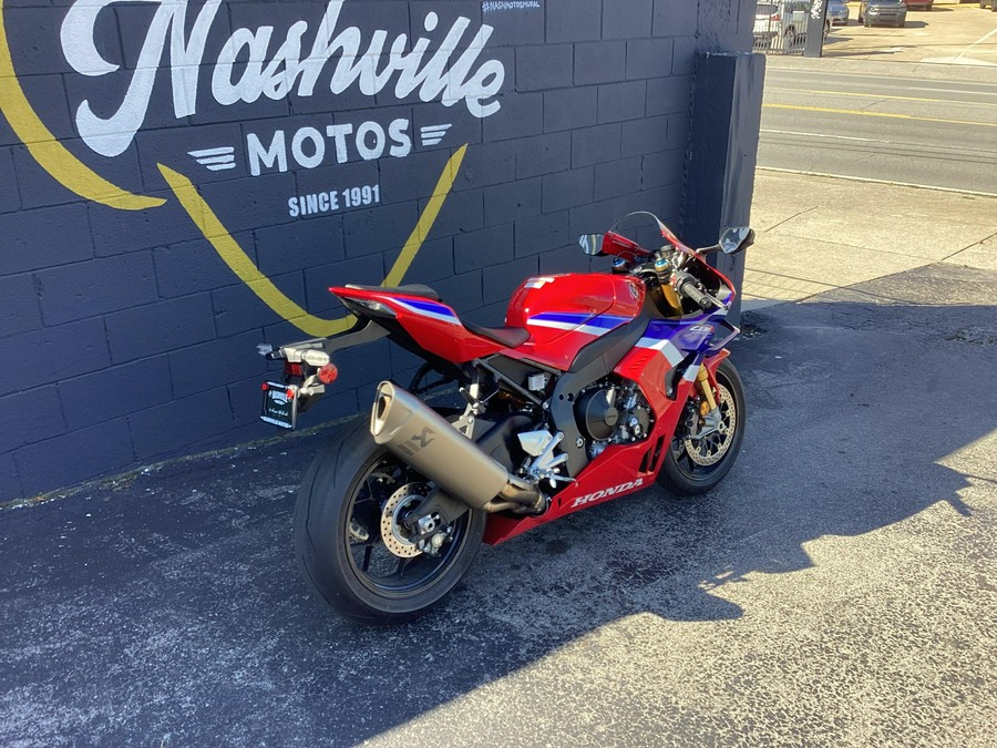 2025 Honda CBR1000RRR Fireblade SP