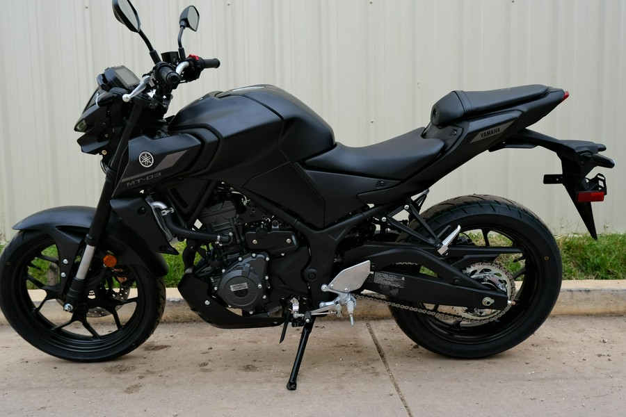 2025 YAMAHA MT03