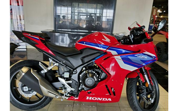 2025 Honda CBR500R ABS