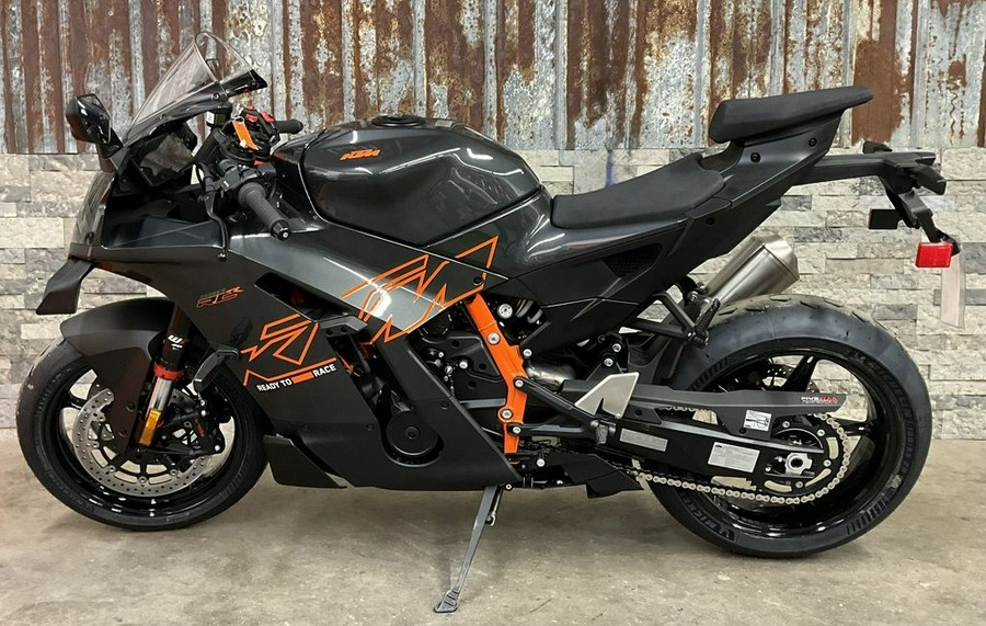 2026 KTM 990 RC R