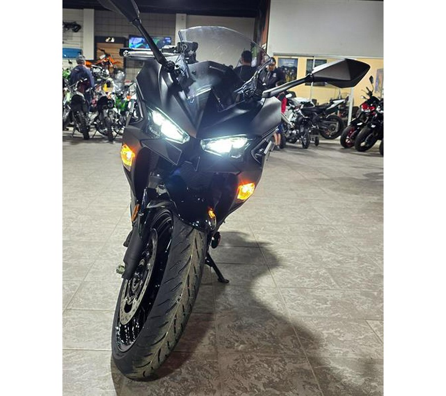 2025 Kawasaki Ninja® 500 SE ABS