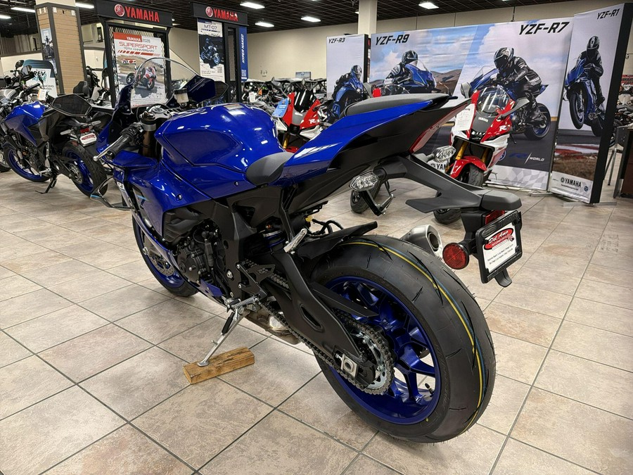 2026 Yamaha YZF-R1