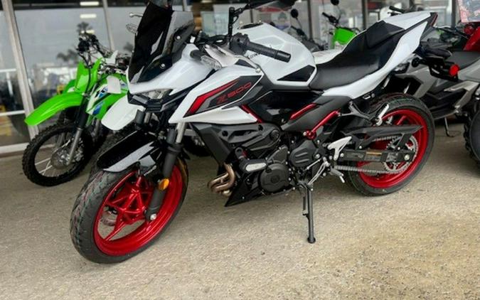 2026 Kawasaki Z500 SE ABS