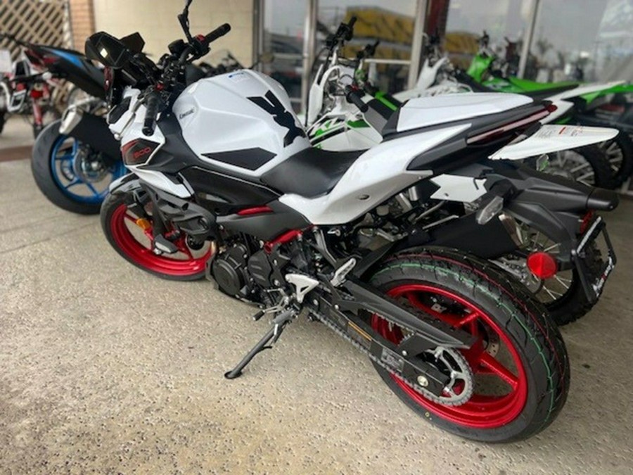2026 Kawasaki Z500 SE ABS