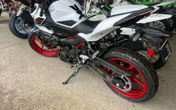 2026 Kawasaki Z500 SE ABS