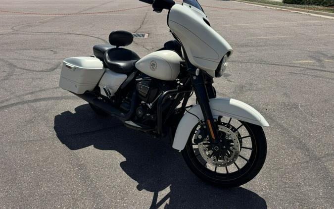 2018 Harley-Davidson® Street Glide® Special
