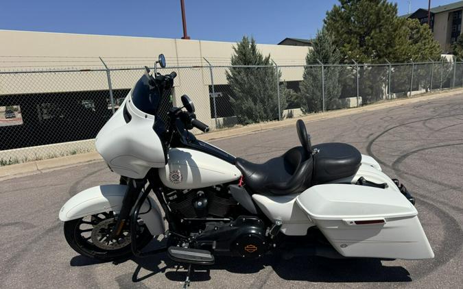 2018 Harley-Davidson® Street Glide® Special