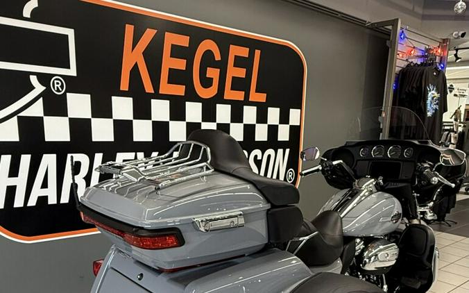 2024 Harley-Davidson® Tri Glide® Ultra Billiard Gray