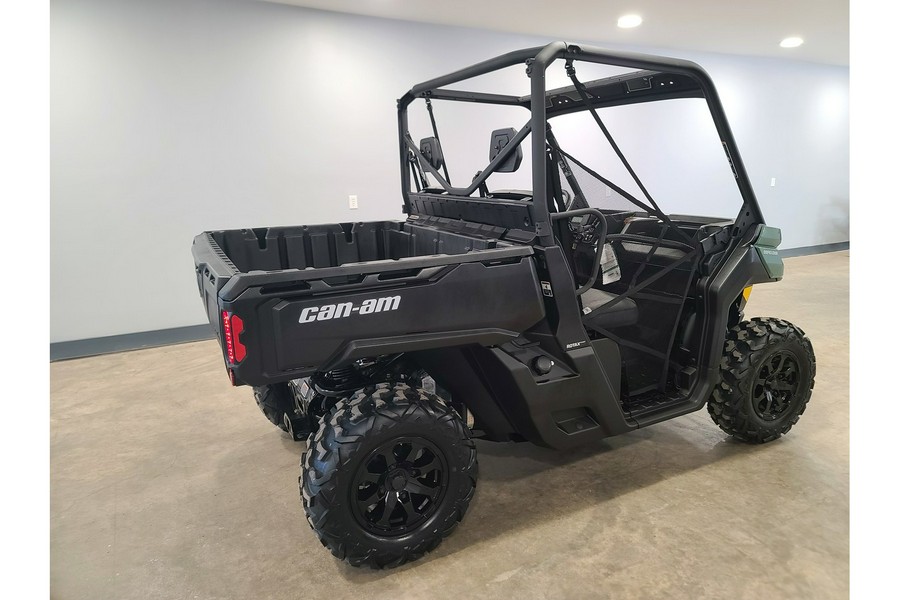 2026 Can-Am Defender HD7