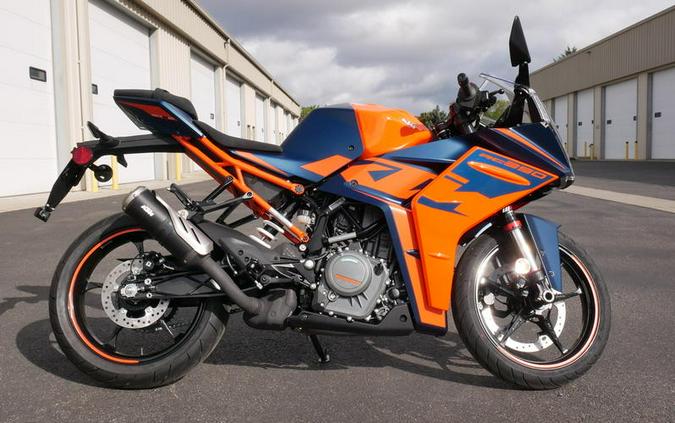 2023 KTM RC 390