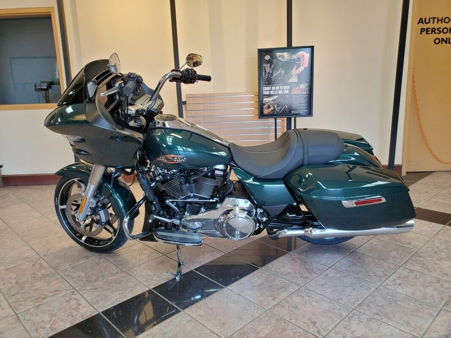 2024 Harley-Davidson Road Glide™ Alpine Green