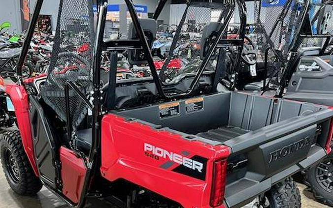 2025 Honda PIONEER 520