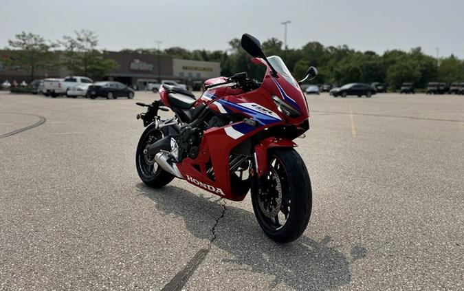 2024 Honda CBR650R E-Clutch