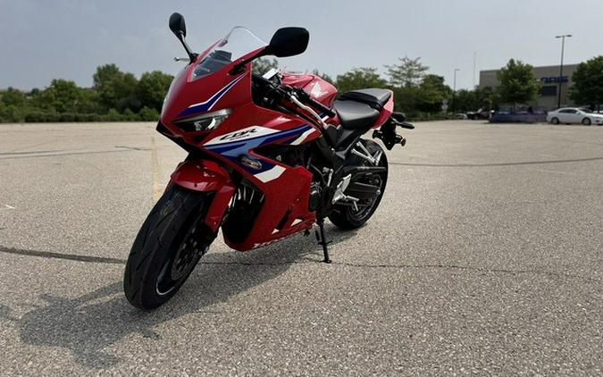 2024 Honda CBR650R E-Clutch
