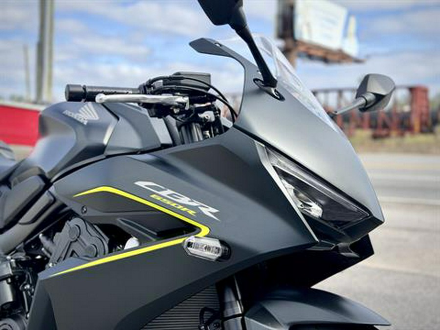 2026 Honda CBR650R E-Clutch