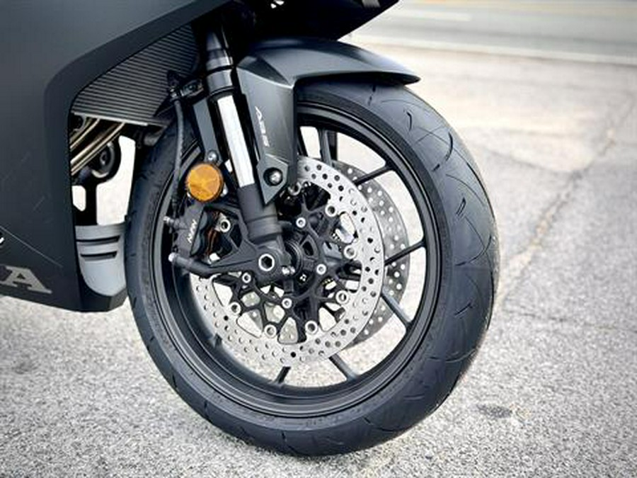 2026 Honda CBR650R E-Clutch