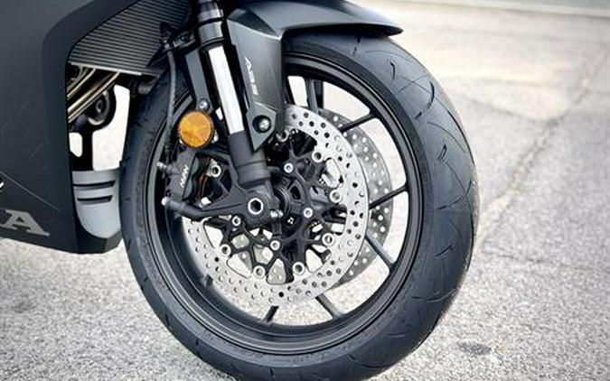 2026 Honda CBR650R E-Clutch
