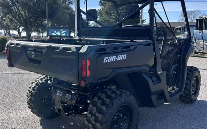 2026 Can-Am® Defender HD7